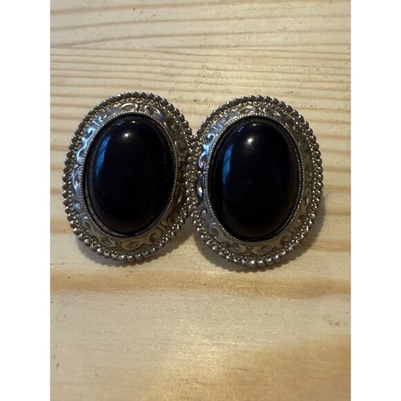 Vintage Oval Black Stone Pierced  Earrings With Intricate Metal Detail - Picture 1 of 4